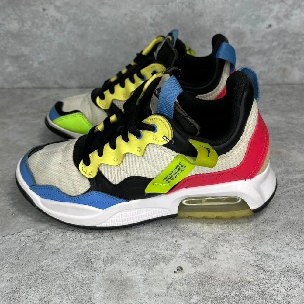Nike Air Jordan MA2 Youth Size 7  Wht Coast Big CW6594 110 Multicolor‎ Sneakers